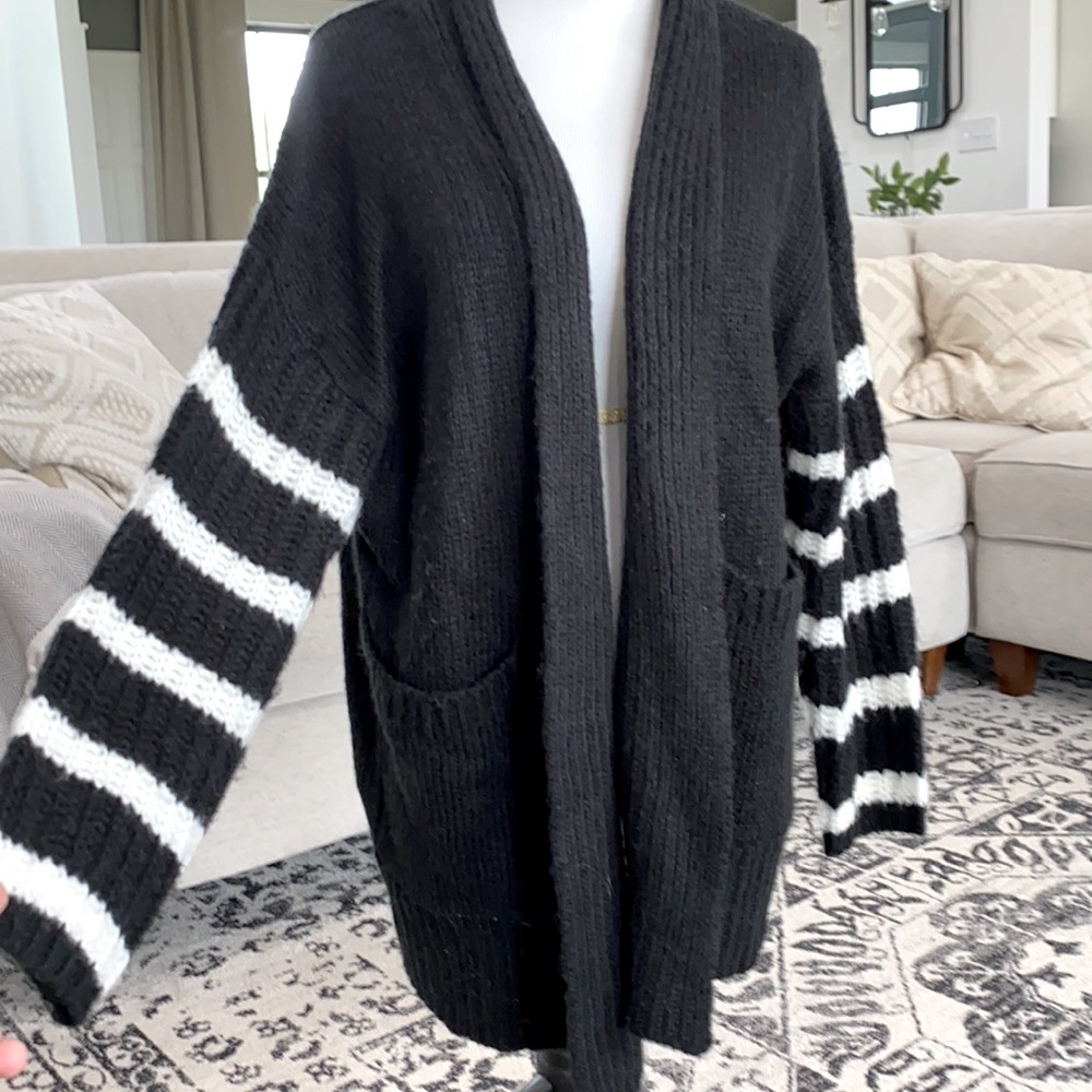 Striped sleeve cardigan